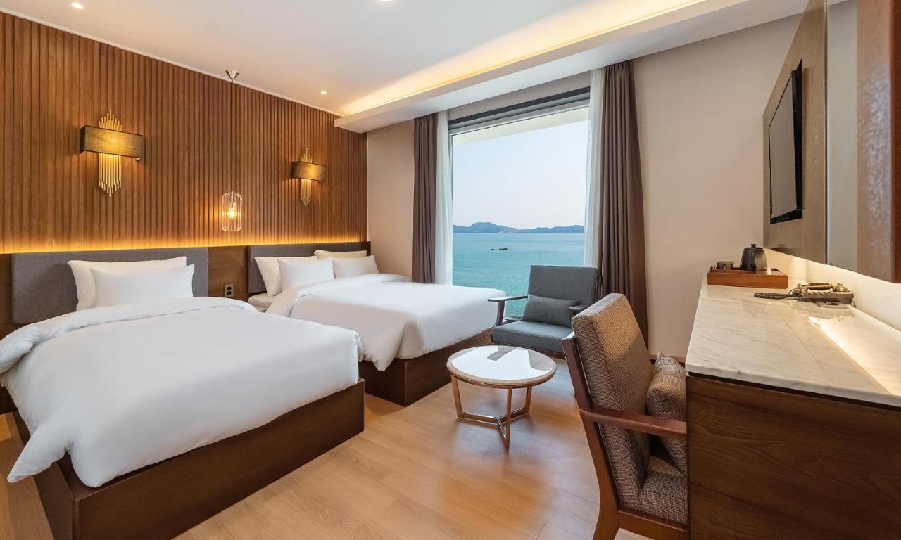 Stubborn Hotel Geoje Ngoại thất bức ảnh