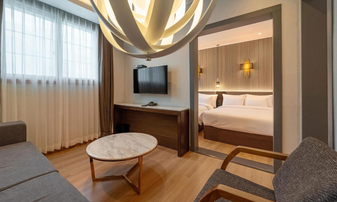 Stubborn Hotel Geoje Ngoại thất bức ảnh