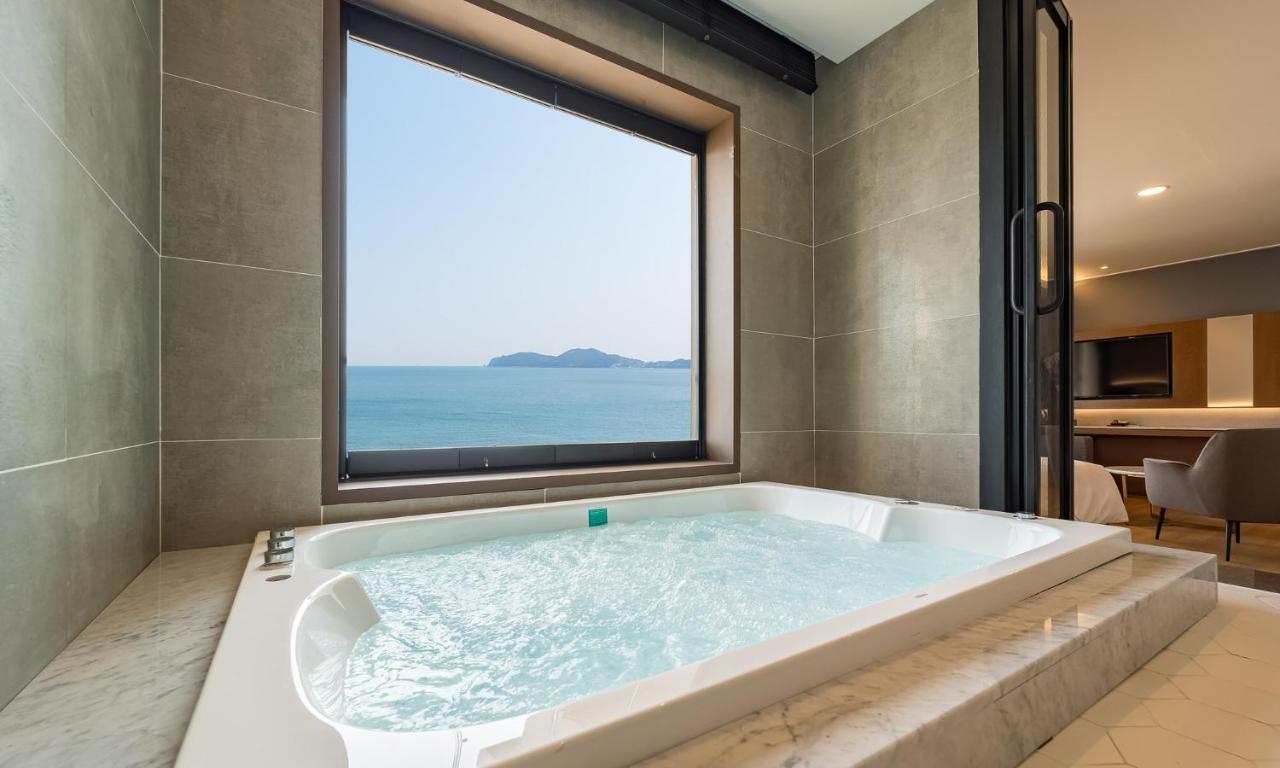 Stubborn Hotel Geoje Ngoại thất bức ảnh