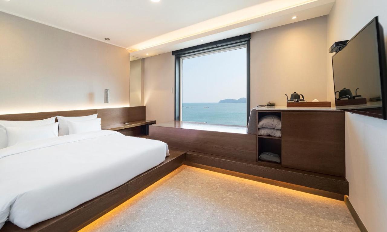 Stubborn Hotel Geoje Ngoại thất bức ảnh